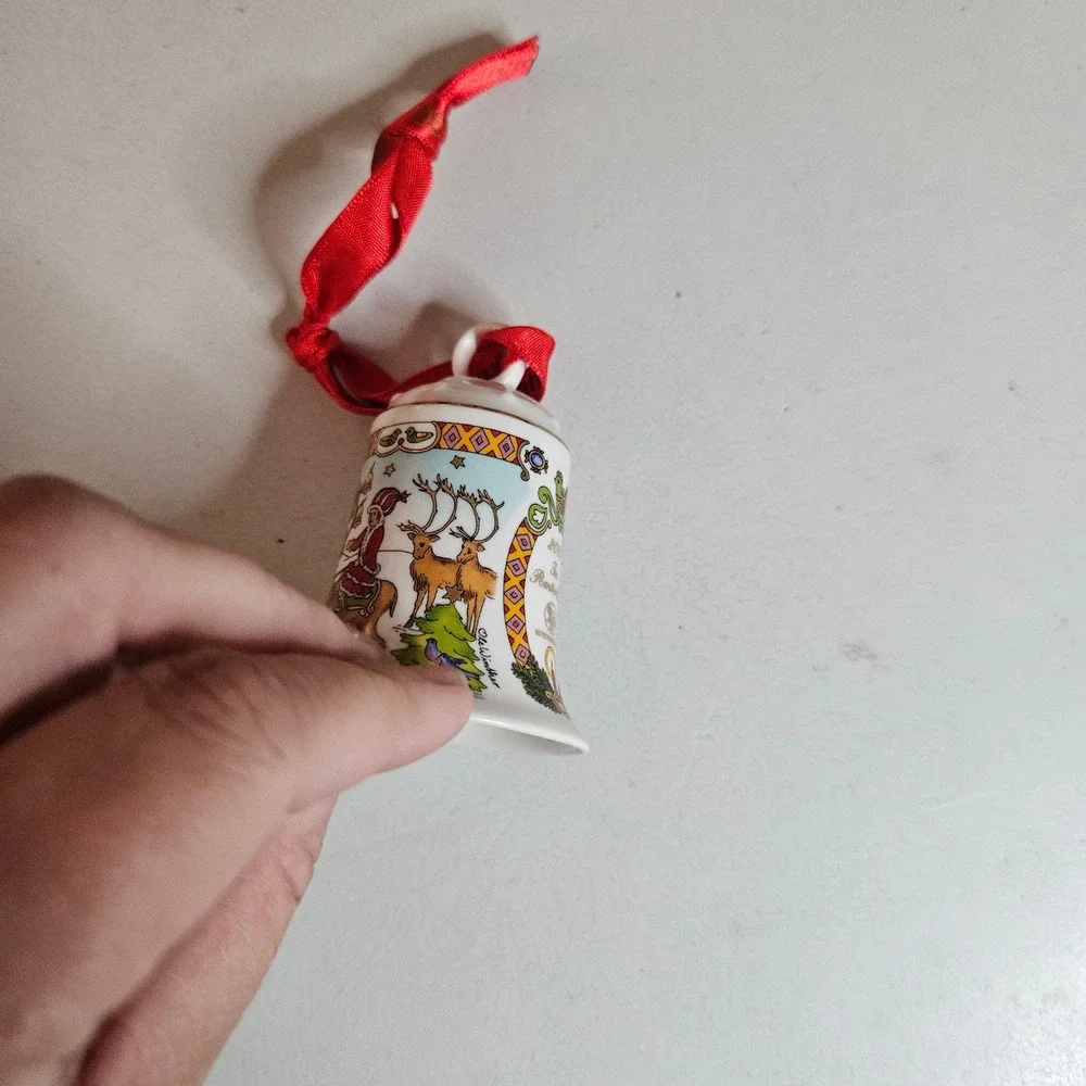 Hutschenreuther 2007 Christmas Bell Im Rentierland Ole Winther Ornament